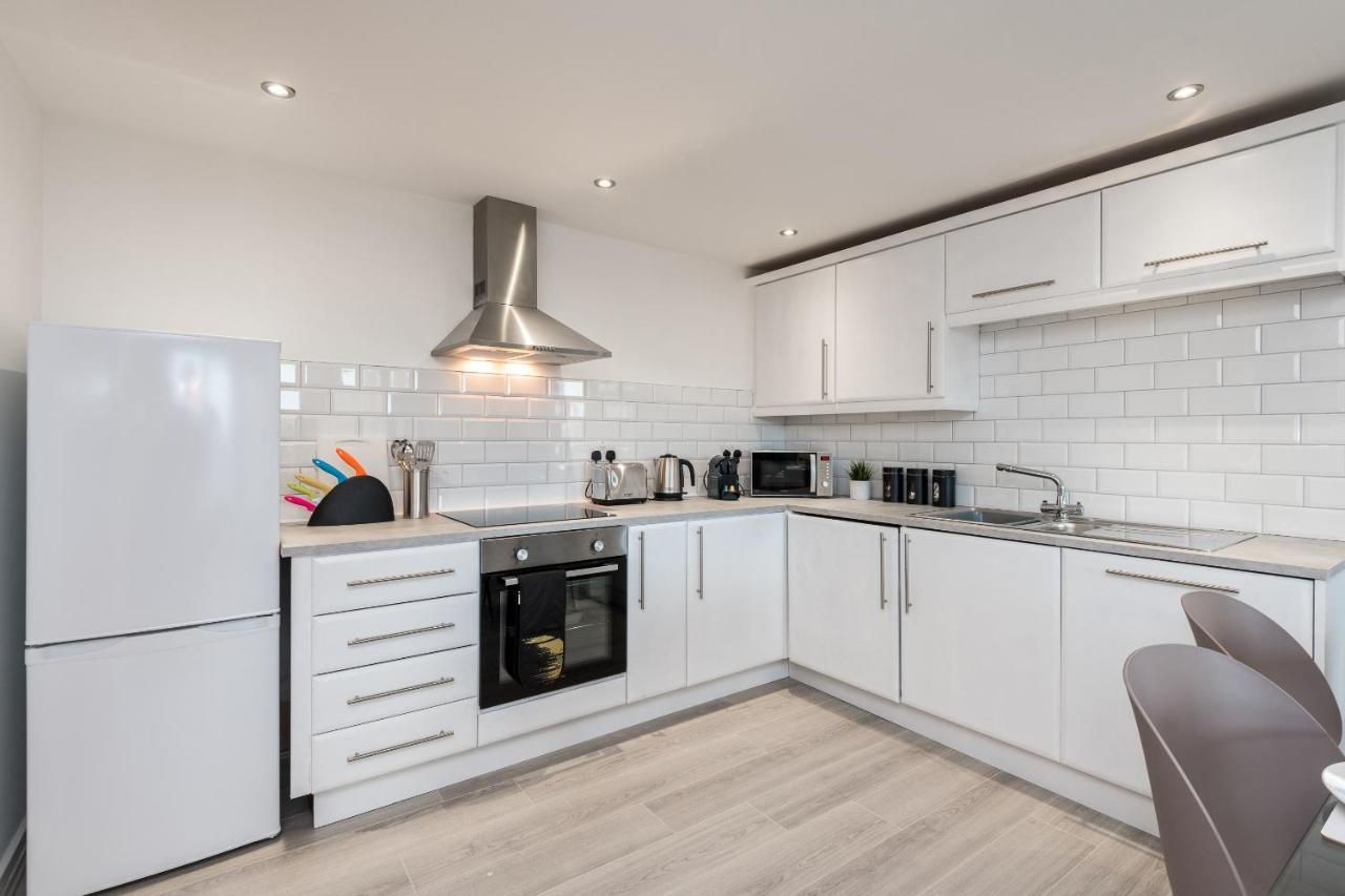 Host Apartments - Contemporary 3 Bed Apt With Balcony - Perfect For Long Stays Liverpool Exteriör bild