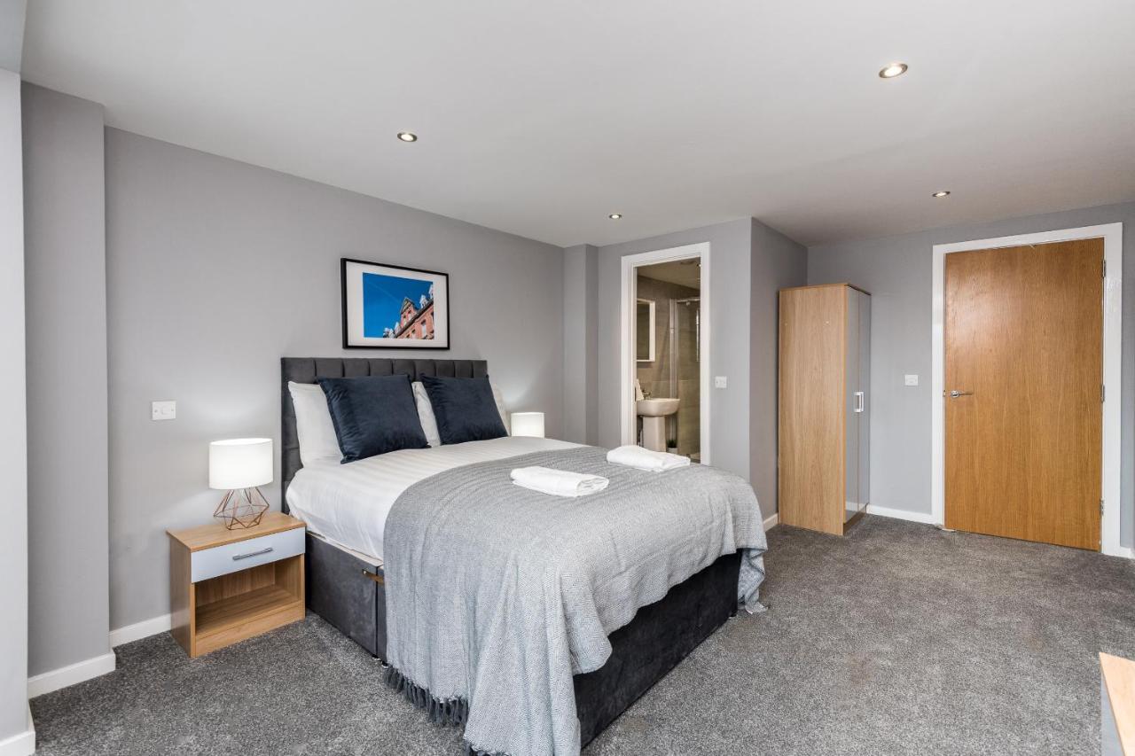 Host Apartments - Contemporary 3 Bed Apt With Balcony - Perfect For Long Stays Liverpool Exteriör bild